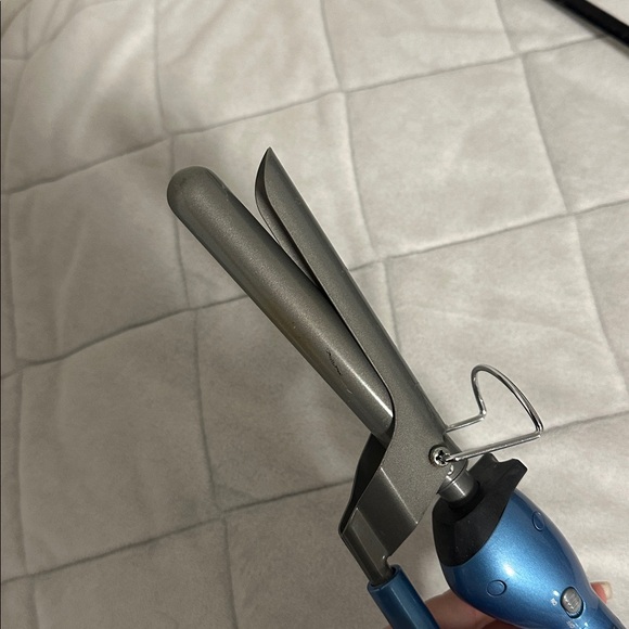 Small Curling Iron - Picture 3 of 3